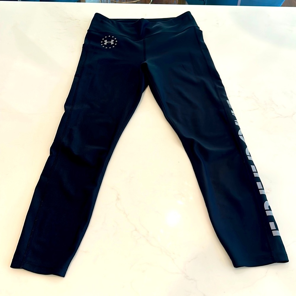 Women’s under armor size medium, black leggings